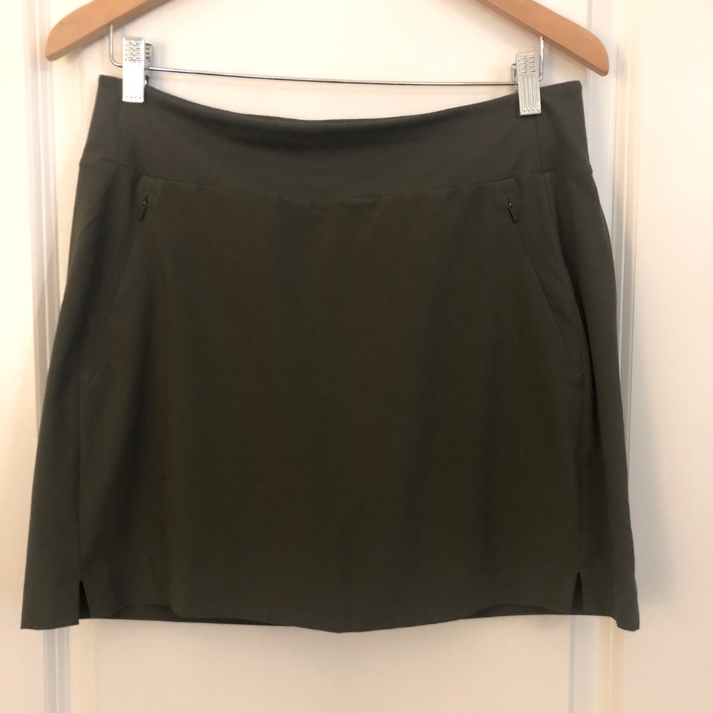 Athleta Soho Skort in Olive